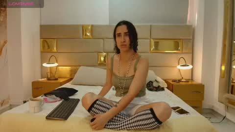 Snapshot of ludovicca_mark chatting on May 18, 2026, 7:41 pm Ludovicca Mark online show from May 18, 2026, 7:41 pm