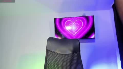 Snapshot of luffy_2915 chatting on April 16, 2026, 8:04 am FENTY online show from April 16, 2026, 8:04 am