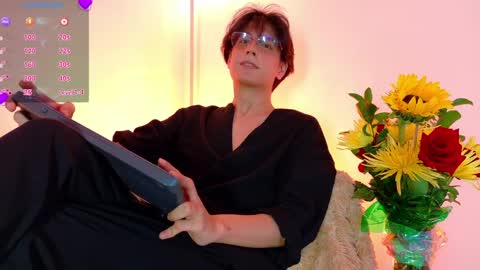 Lui online show from April 3, 2026, 3:26 am