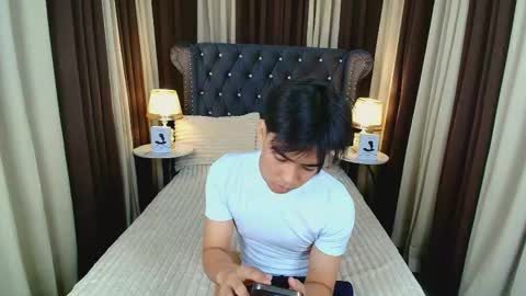 luigi_moreno online show from December 21, 2025, 10:55 am