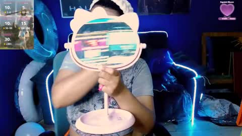 Snapshot of luisa_bunny chatting on January 15, 2025, 3:11 am luisa_bunny online show from January 15, 2025, 3:11 am