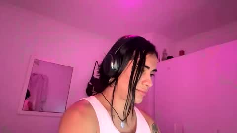 Snapshot of luisamonsterdick chatting on October 8, 2025, 9:23 pm Luisa Monsters online show from October 8, 2025, 9:23 pm