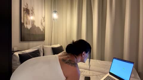 Snapshot of luisamonsterdick chatting on October 23, 2025, 5:44 pm Luisa Monsters online show from October 23, 2025, 5:44 pm