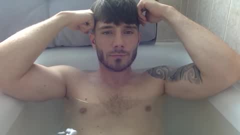 Snapshot of luisbadx chatting on June 9, 2026, 1:34 pm Luis Badx online show from June 9, 2026, 1:34 pm
