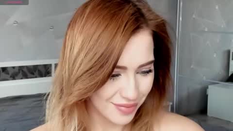 Snapshot of luiza012 chatting on October 10, 2025, 11:31 am Lizzy online show from October 10, 2025, 11:31 am