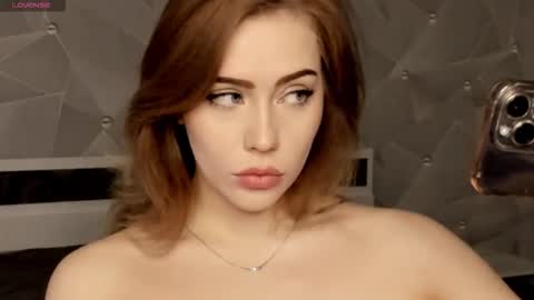 Snapshot of luiza012 chatting on November 7, 2025, 11:10 am Lizzy online show from November 7, 2025, 11:10 am