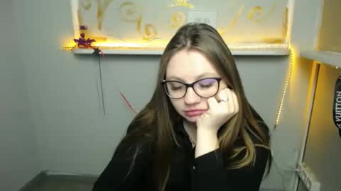 Snapshot of luizaheems_ chatting on February 14, 2025, 10:59 am Luiza online show from February 14, 2025, 10:59 am