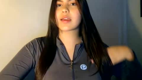 Snapshot of luizapop chatting on July 7, 2026, 8:24 pm luizapop online show from July 7, 2026, 8:24 pm
