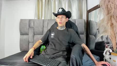 lujuriau_u online show from October 23, 2025, 2:55 am