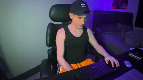 lukatripp online show from December 5, 2024, 8:55 pm