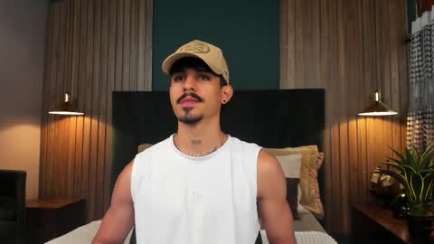 Luke Taylor online show from November 5, 2025, 11:21 am