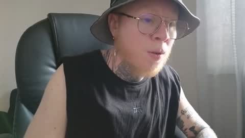 Snapshot of lukethompsson chatting on January 6, 2025, 5:59 pm LUKEFTM online show from January 6, 2025, 5:59 pm