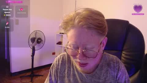 Snapshot of lukethompsson chatting on January 27, 2025, 3:47 am LUKEFTM online show from January 27, 2025, 3:47 am