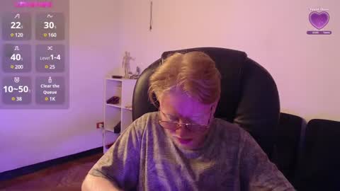 Snapshot of lukethompsson chatting on January 28, 2025, 3:04 am LUKEFTM online show from January 28, 2025, 3:04 am