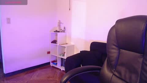 Snapshot of lukethompsson chatting on January 29, 2025, 3:12 am LUKEFTM online show from January 29, 2025, 3:12 am