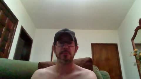 Snapshot of lukz88bigcock chatting on April 6, 2026, 10:22 pm Luke online show from April 6, 2026, 10:22 pm