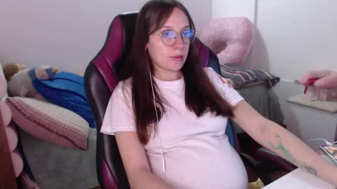 Snapshot of lula_05 chatting on December 20, 2024, 6:35 pm Vicky online show from December 20, 2024, 6:35 pm