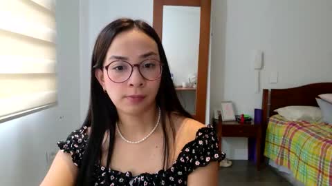 Snapshot of lulibee_ chatting on March 27, 2026, 1:22 pm Luli online show from March 27, 2026, 1:22 pm