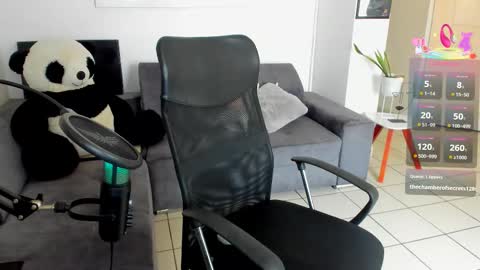 Lau  online show from February 23, 2025, 3:40 pm