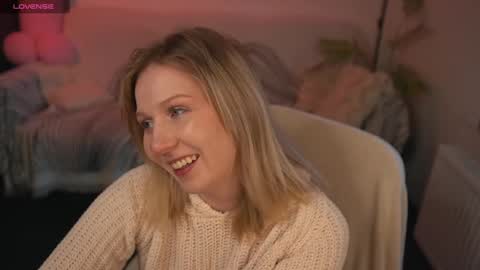 Snapshot of lulu_lovett chatting on February 14, 2025, 10:59 am lulu_lovett online show from February 14, 2025, 10:59 am