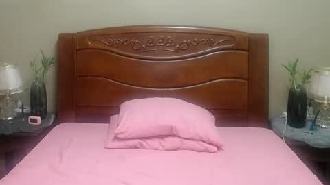 Snapshot of lulu_wild chatting on October 16, 2025, 9:32 am lulu_wild online show from October 16, 2025, 9:32 am