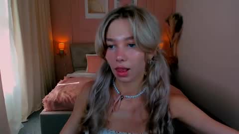Snapshot of lulualise chatting on May 24, 2026, 1:05 pm Alise online show from May 24, 2026, 1:05 pm