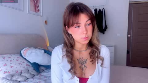 Snapshot of luluberryx chatting on June 6, 2026, 2:05 am lulu berry online show from June 6, 2026, 2:05 am