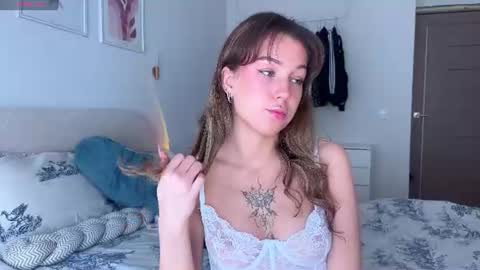 Snapshot of luluberryx chatting on June 19, 2026, 2:16 am lulu berry online show from June 19, 2026, 2:16 am
