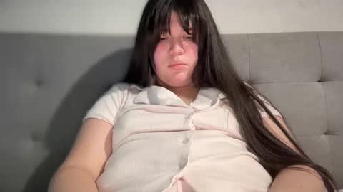 luluhotty online show from December 5, 2024, 2:42 am