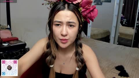 luluu_l online show from January 10, 2025, 7:57 am