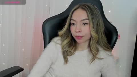 luluuberry online show from January 18, 2026, 7:50 pm