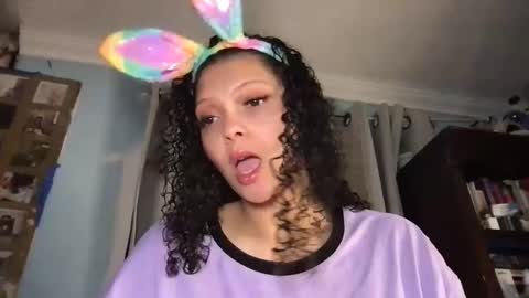 LuLu Valenttine Hot Sexy HawaiianCape Verde online show from April 7, 2026, 6:47 am