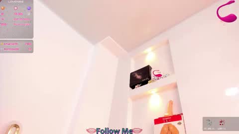 luminous__queen online show from February 1, 2025, 10:34 pm