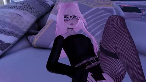 lumipink online show from November 9, 2025, 6:12 am