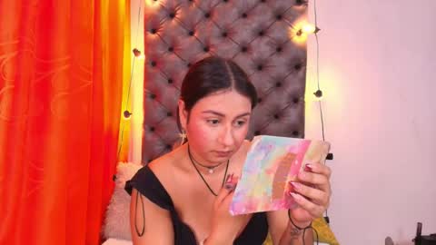 Luna  online show from January 7, 2026, 9:06 pm