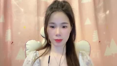 Snapshot of luna4739 chatting on May 5, 2026, 4:04 pm Luna online show from May 5, 2026, 4:04 pm