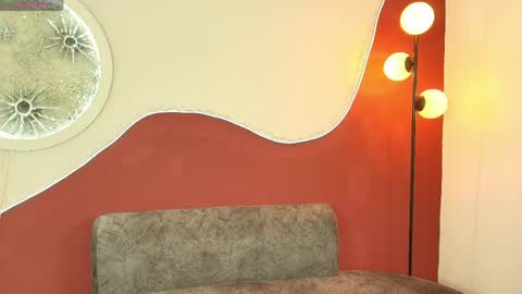 luna__velvet online show from April 1, 2026, 1:23 pm