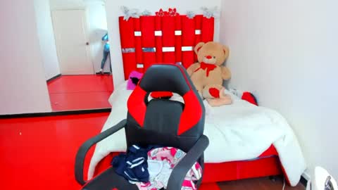 luna_analya online show from July 15, 2026, 1:22 am