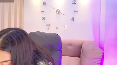 Luna And Titan  online show from February 13, 2026, 3:35 am