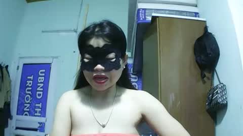 luna_beauty25 online show from November 11, 2025, 8:36 am