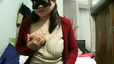 luna_beauty25 online show from January 14, 2026, 10:25 pm