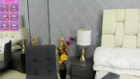 Luna online show from October 31, 2025, 11:11 am