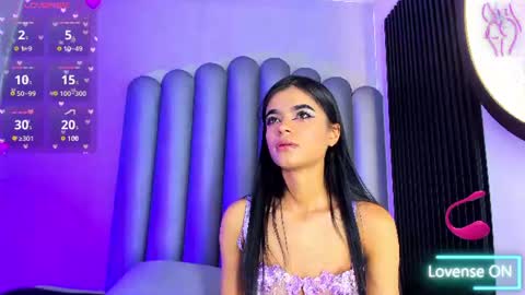 Snapshot of luna_bella_23 chatting on June 18, 2026, 3:07 am luna_bella_23 online show from June 18, 2026, 3:07 am