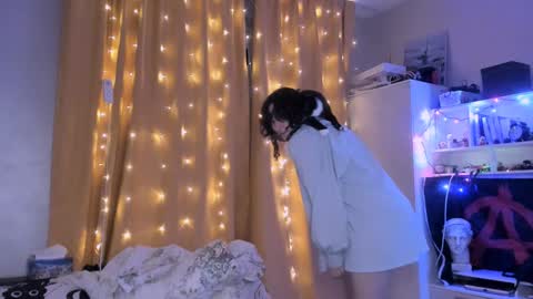 Luna online show from January 11, 2025, 11:46 pm