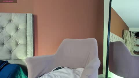 luna_cute14 online show from January 18, 2026, 2:10 pm