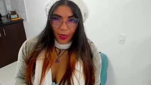 luna  online show from January 16, 2025, 11:15 am