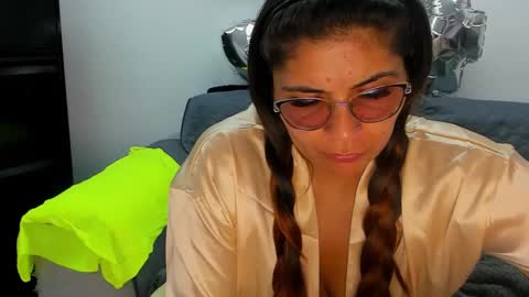 luna  online show from January 26, 2025, 9:18 pm