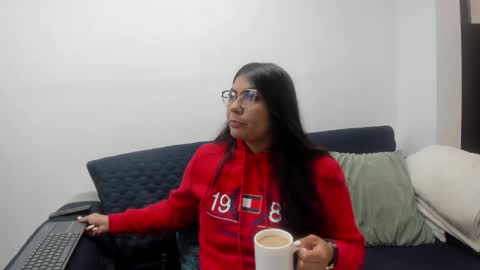 luna  online show from September 28, 2025, 11:26 am