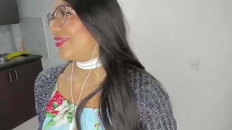 luna  online show from March 21, 2026, 11:04 am