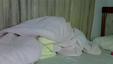 maskedmalkia online show from April 24, 2026, 11:12 am